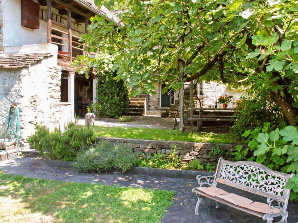 Villa Rustico Pult Someo Exterior foto