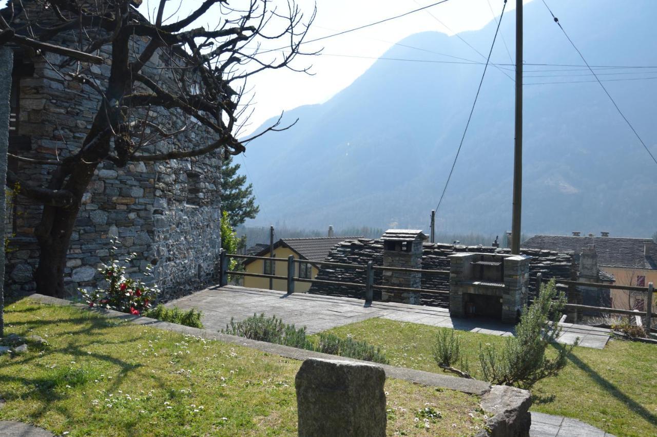 Villa Rustico Pult Someo Exterior foto
