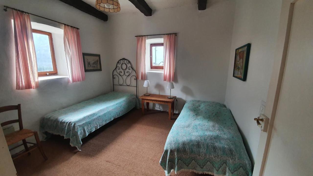 Villa Rustico Pult Someo Exterior foto